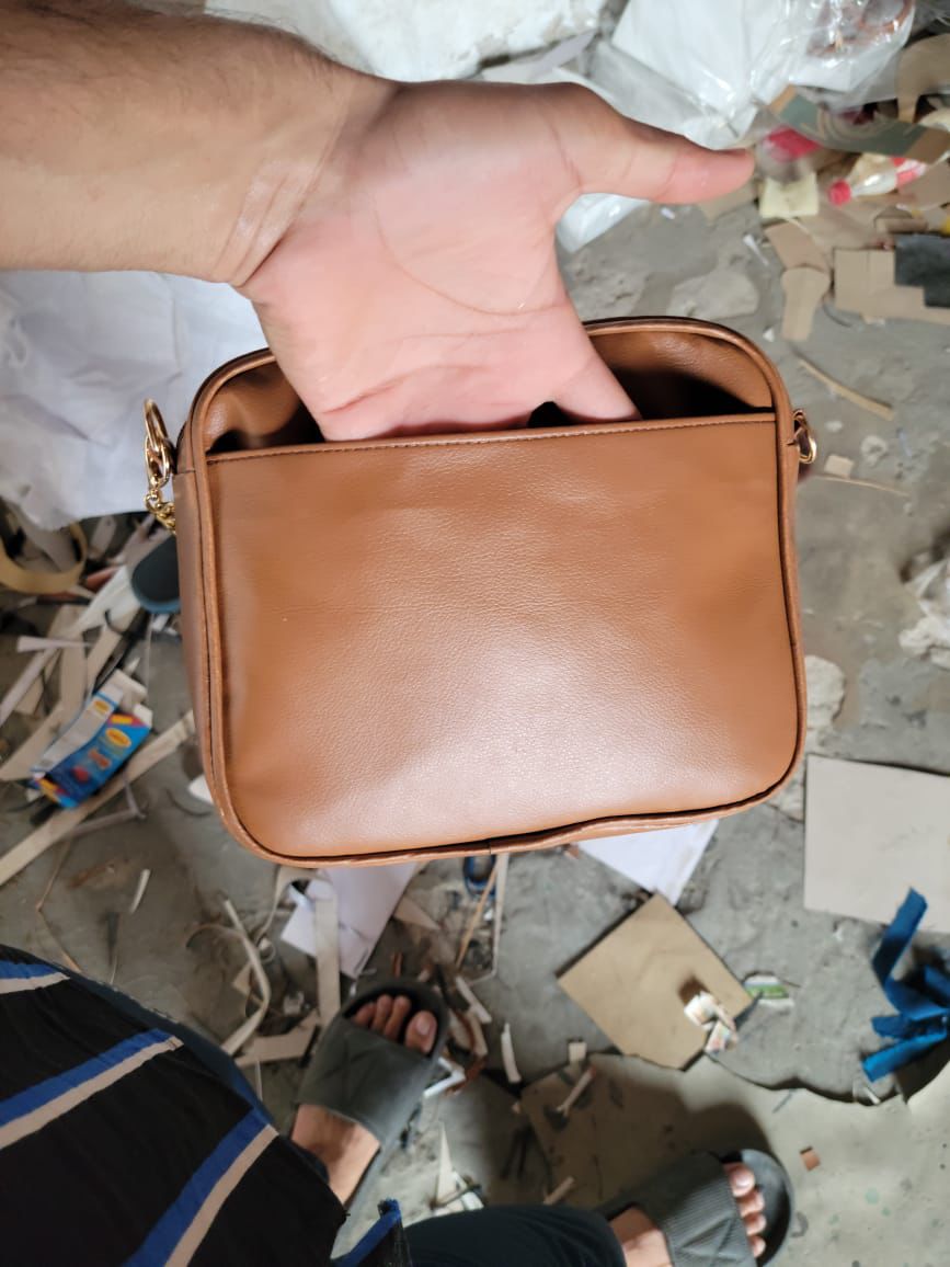 DenimShoulderBag — view 2